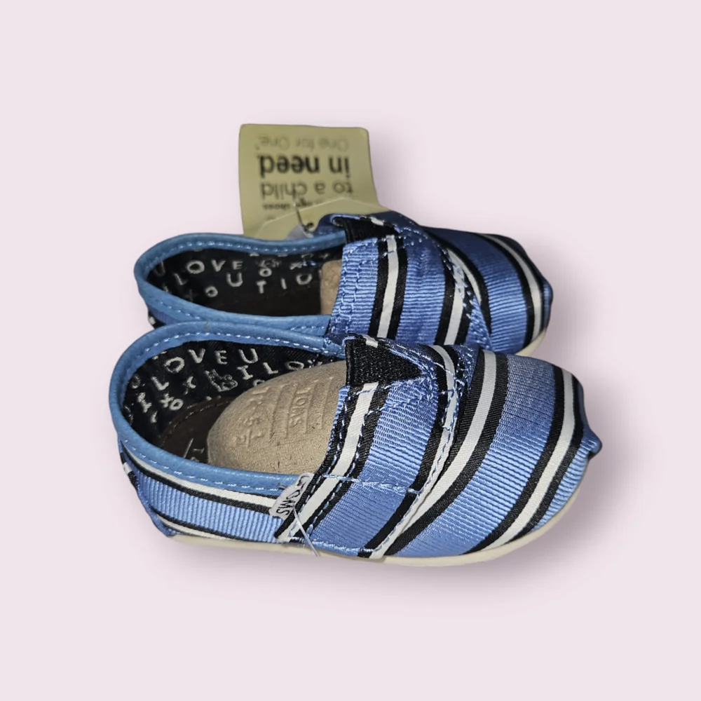Toms Classics Canvas Slip On baby shoes Size 4 Blue Stripes New
